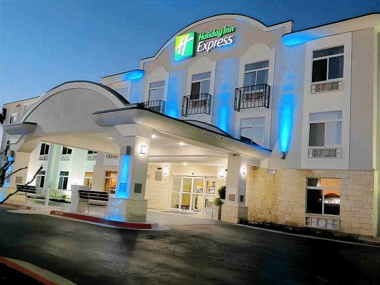 Holiday Inn Express Hotel and Suites Bastrop By IHG