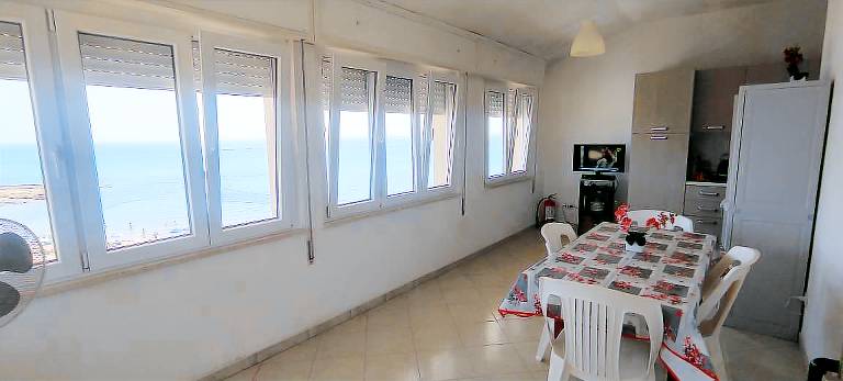 Holiday apartment with barbecue | Beach view — photo 2