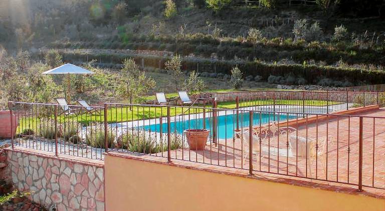 Farm with pool, patio & garden | Pets allowed — photo 5