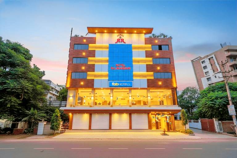 FabHotel Rajnandani Residency