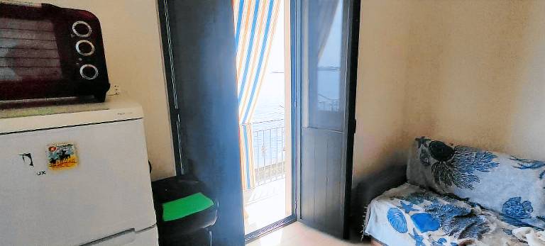 Holiday apartment with 3 rooms for 6 persons in Messina