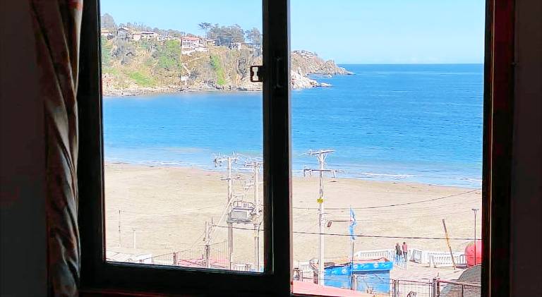 Hostal AGUSTIN atendemos a particulares y empresas in Valparaíso