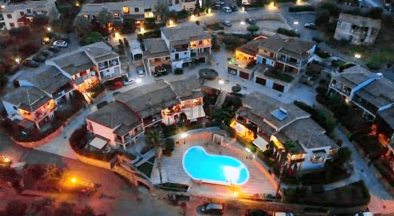 House with pool in Budoni