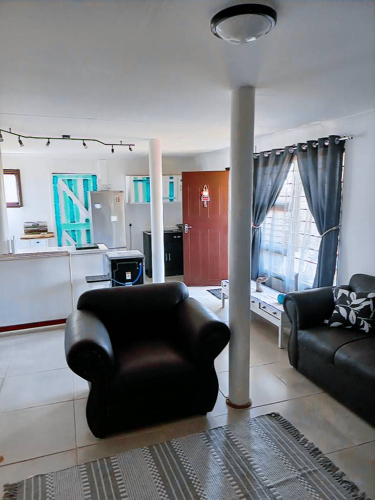 House Ferreira Town