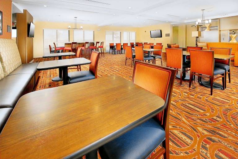 TownePlace Suites by Marriott Eagle Pass — photo 4