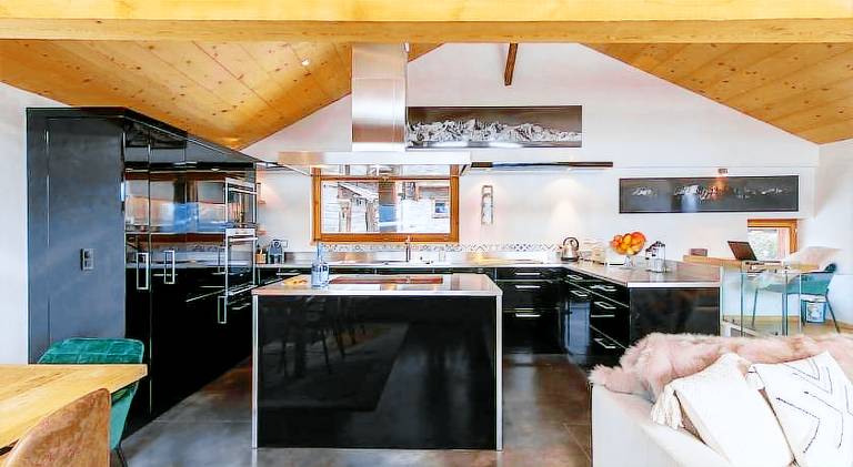 Chalet with 4 rooms for 10 persons — photo 3
