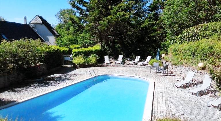 Beautiful holiday apartment with pool, terrace & garden | Pets are welcome — photo 4