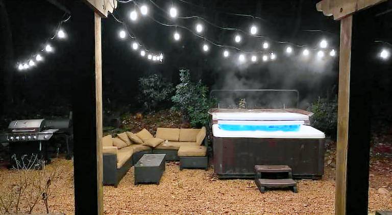 Farmhouse in a Peaceful Paradise with Huge Hot tub — photo 5