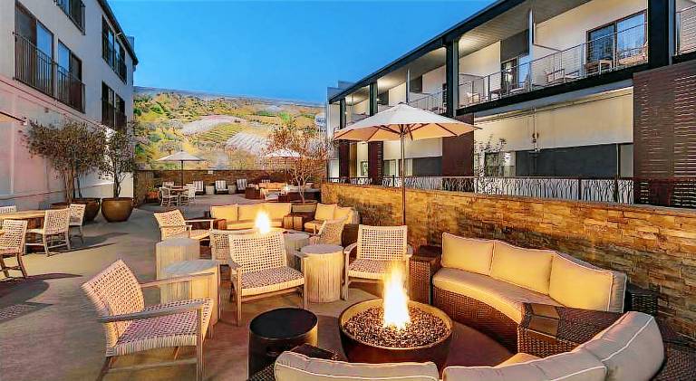 Hilton Garden Inn Davis Downtown — photo 3