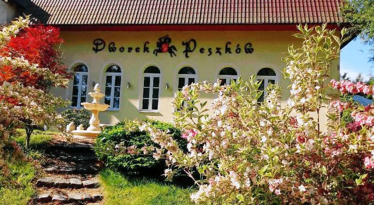 DWOREK PESZKOW in Opole