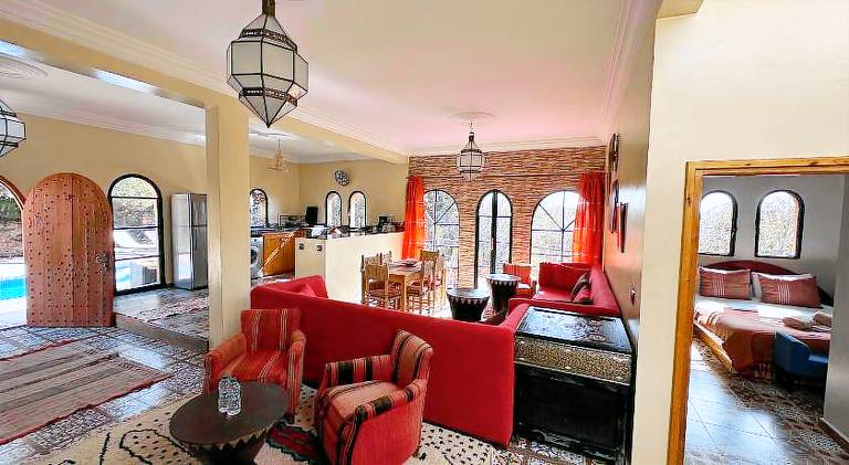 Villa with pool — photo 3