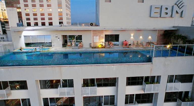 Apartment with garden, sauna & terrace in Goiânia