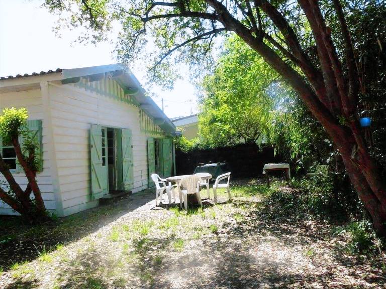 Chalet with barbecue & garden | Lake view — photo 3