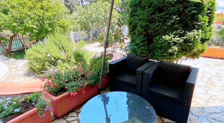 Villa with pool | Pet-friendly — photo 5