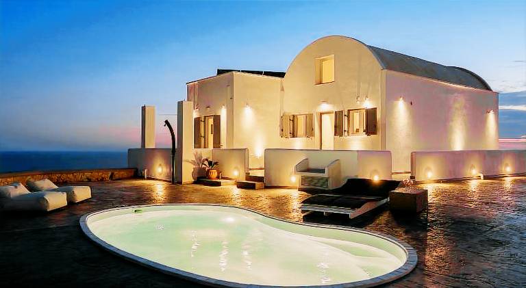 Villa with yard, patio & jacuzzi — photo 4