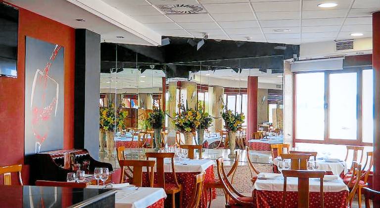 Hotel Humanes — photo 4
