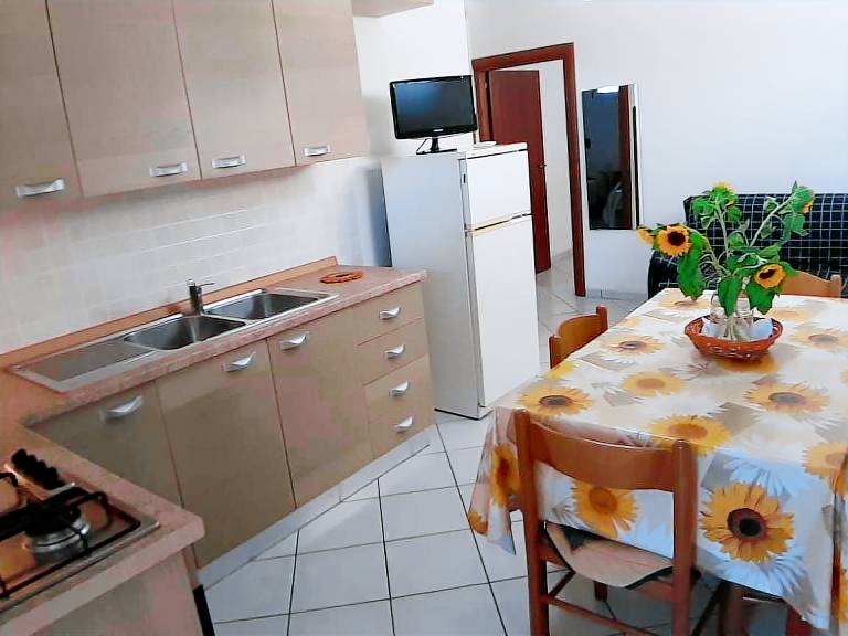 Holiday apartment with terrace — photo 3