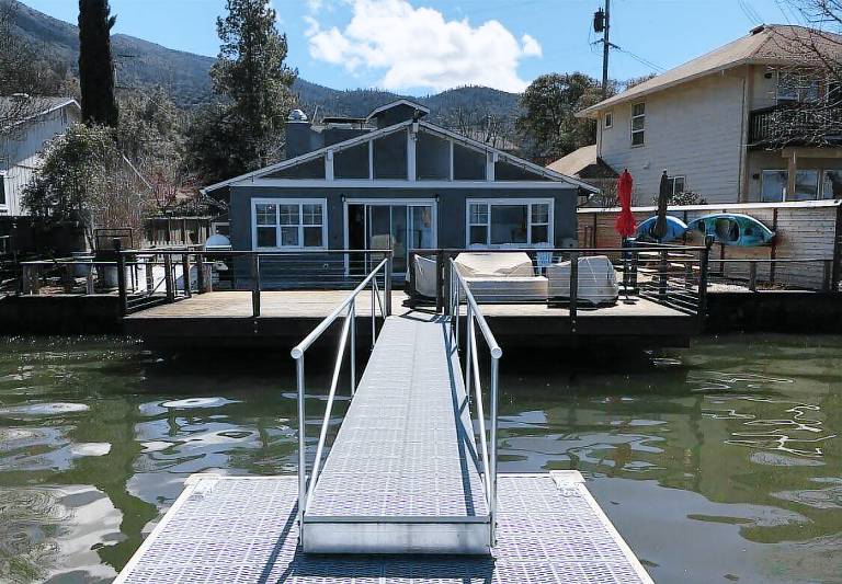 House  Kelseyville