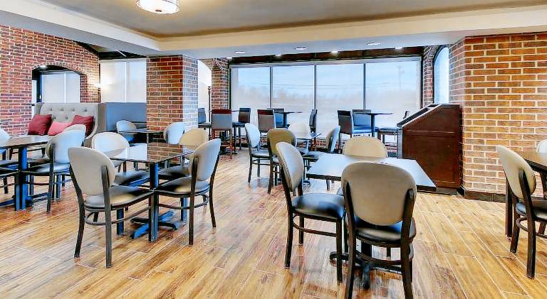Drury Inn and Suites Poplar Bluff — photo 5