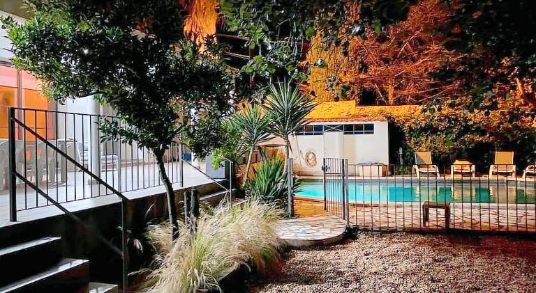 Villa with barbeque, garden & patio — photo 3