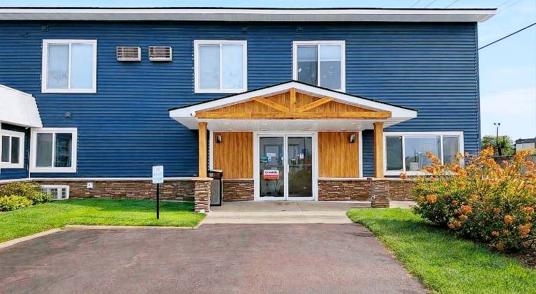 Days Inn by Wyndham Fergus Falls — photo 4