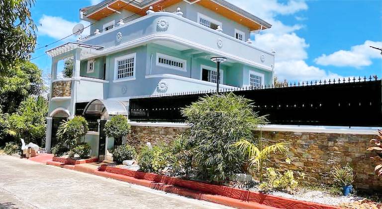 216 m&sup2; Villa