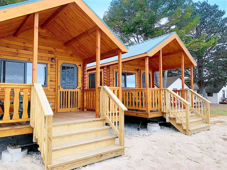 House  Mackinaw City