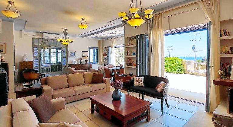 Villa with pool — photo 3