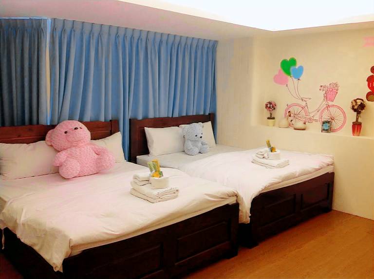 Love Fengjia Colorful Hotel in Taichung