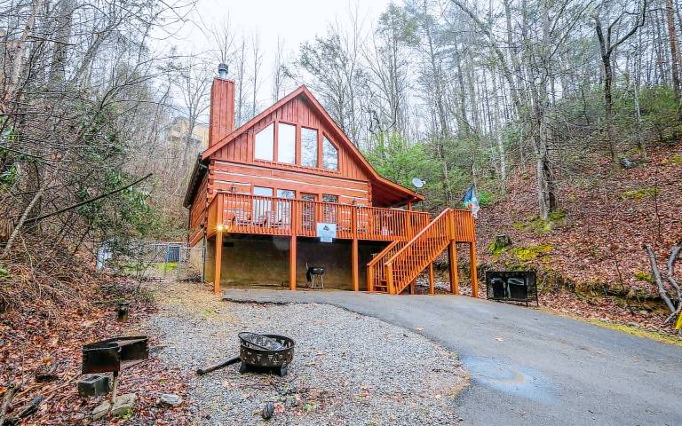 Child-friendly beautiful cabin with jacuzzi | Mountain view | Pet-friendly in Sevierville, TN