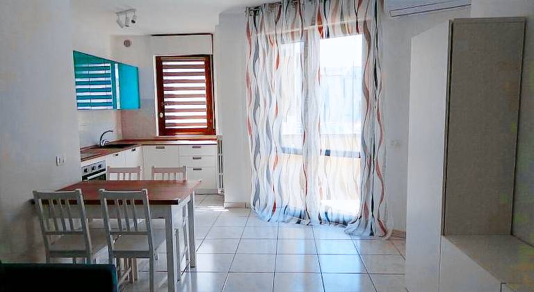 Apartment with 1 room for 4 persons in Grottammare