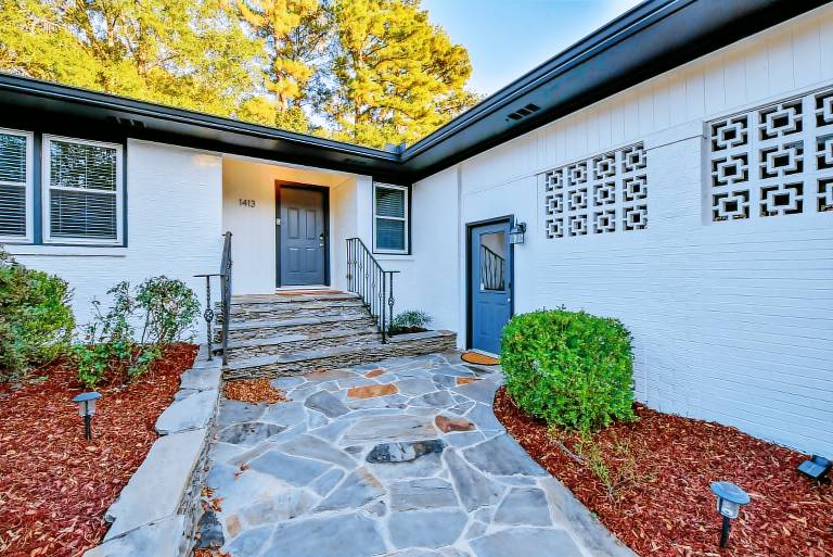 TuscaLodge - Bama Vacation Rentals in Tuscaloosa, AL