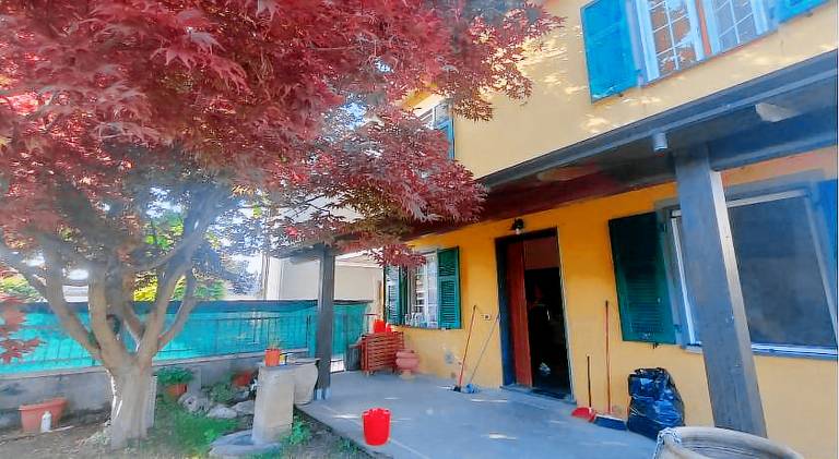 House with 2 rooms for 5 persons in Ameglia