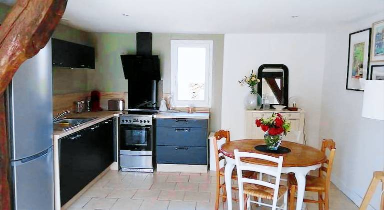 Vacation home with terrace, barbecue & garden — photo 4