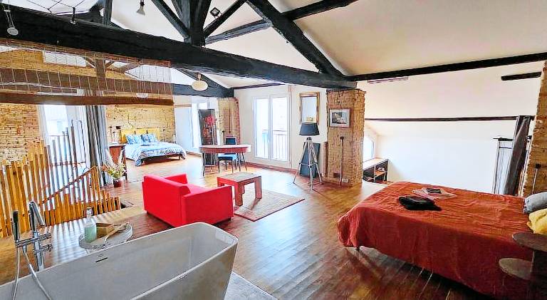 Villa with 1 room for 6 persons in Montauban