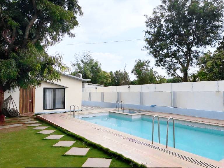 Manasara 2BR Private Pool Cottage by Homeyhuts in Hyderabad