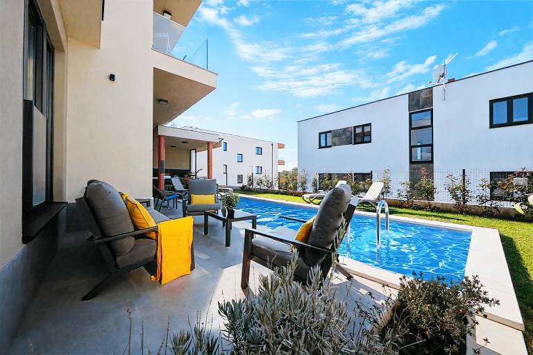 House with pool, grill & patio | Sea view — photo 5