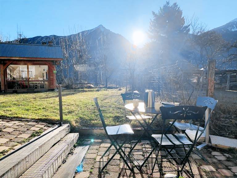 Gite with barbeque, garden & patio — photo 2