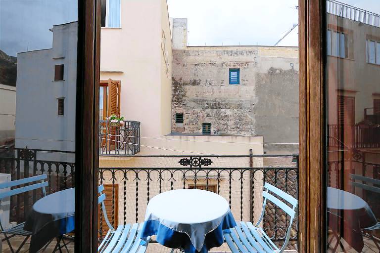 Apartment 'Antiche Scale' with Mountain View, Wi-Fi and Air Conditioning — photo 2