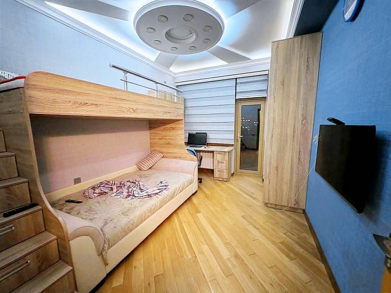 Lovely house with jacuzzi | Near Palace of Happiness | Perfect for remote work | Pets are welcome — photo 2