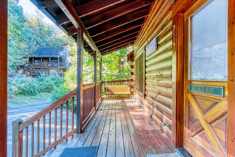 Family-oriented charming cabin with private pool | Pets allowed — photo 3
