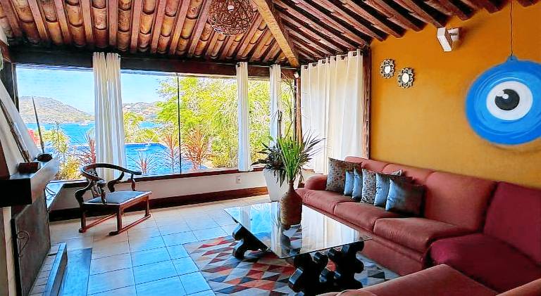 Vacation home with pool & jacuzzi — photo 2