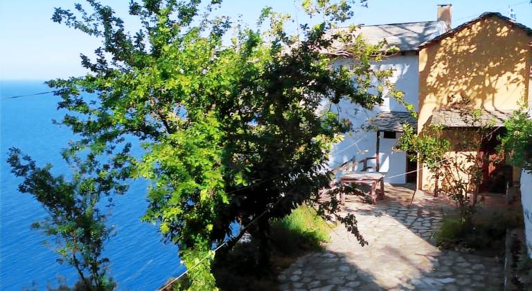 Apartment with 2 rooms for 4 persons — photo 4
