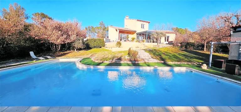 Villa Tourves