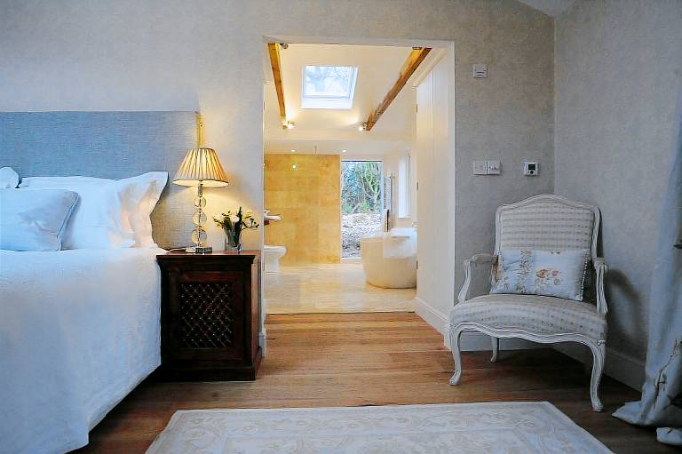Romantic and peaceful getaway with far reaching views