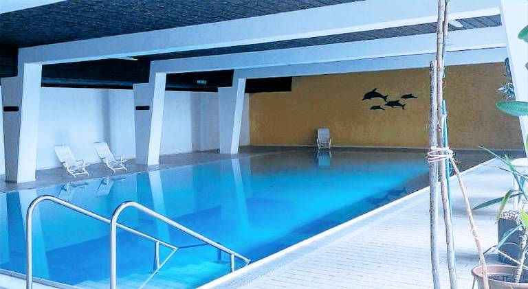 Apartment with pool — photo 2