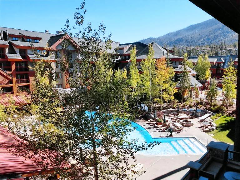 Resort  Stateline