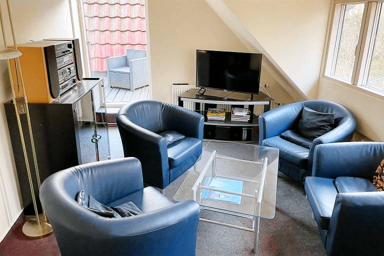 Holiday apartment with yard | Lake view | Dogs allowed in Husum