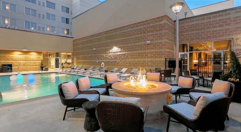 DoubleTree by Hilton Evansville — photo 3