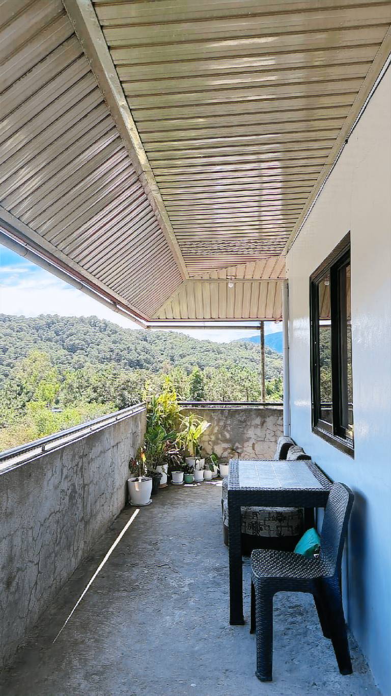 Vacation home with BBQ & patio | Perfect for remote work | Dogs allowed — photo 4